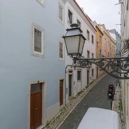 Bright & Loft By Lovelystay Апартаменты *